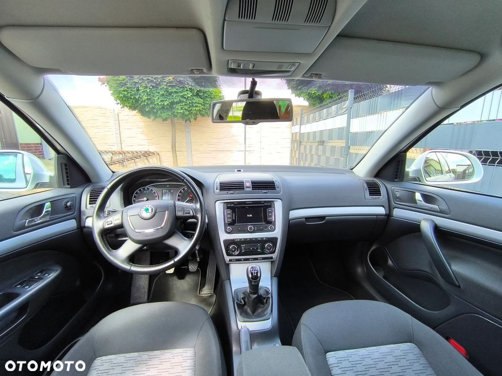 Skoda Octavia 1.6 TDI Active - 9