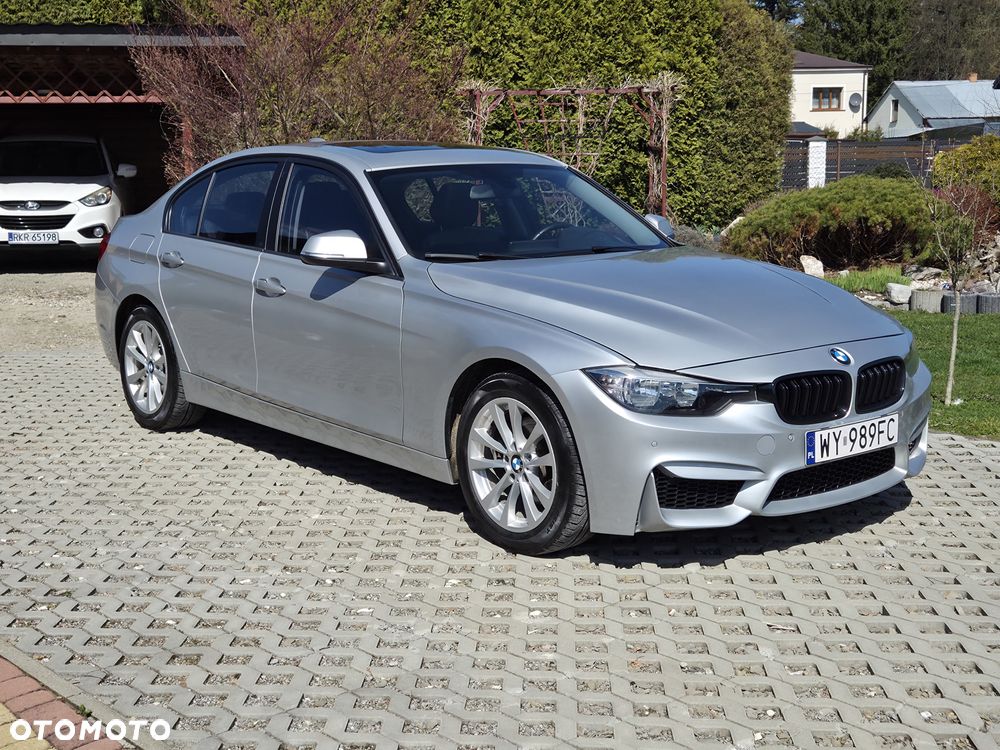 BMW Seria 3 320i xDrive - 1
