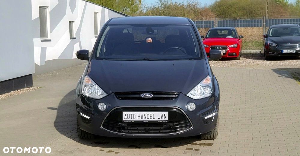 Ford S-Max - 12