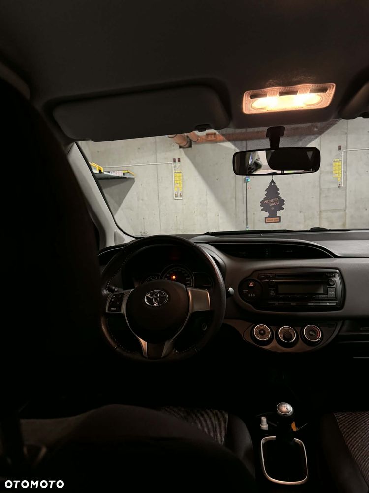 Toyota Yaris - 8