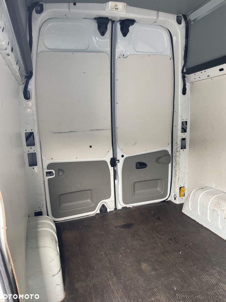 Renault Trafic - 31