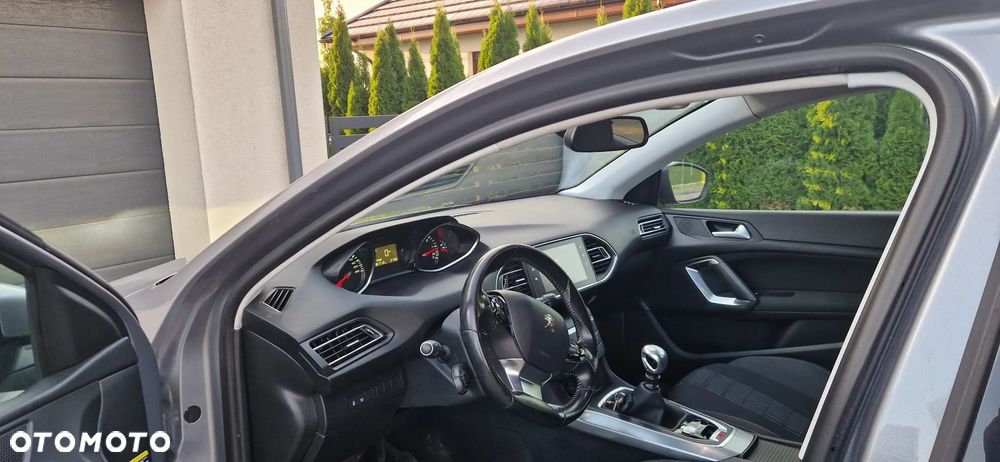 Peugeot 308 BlueHDi FAP 150 Stop&Start Active - 11