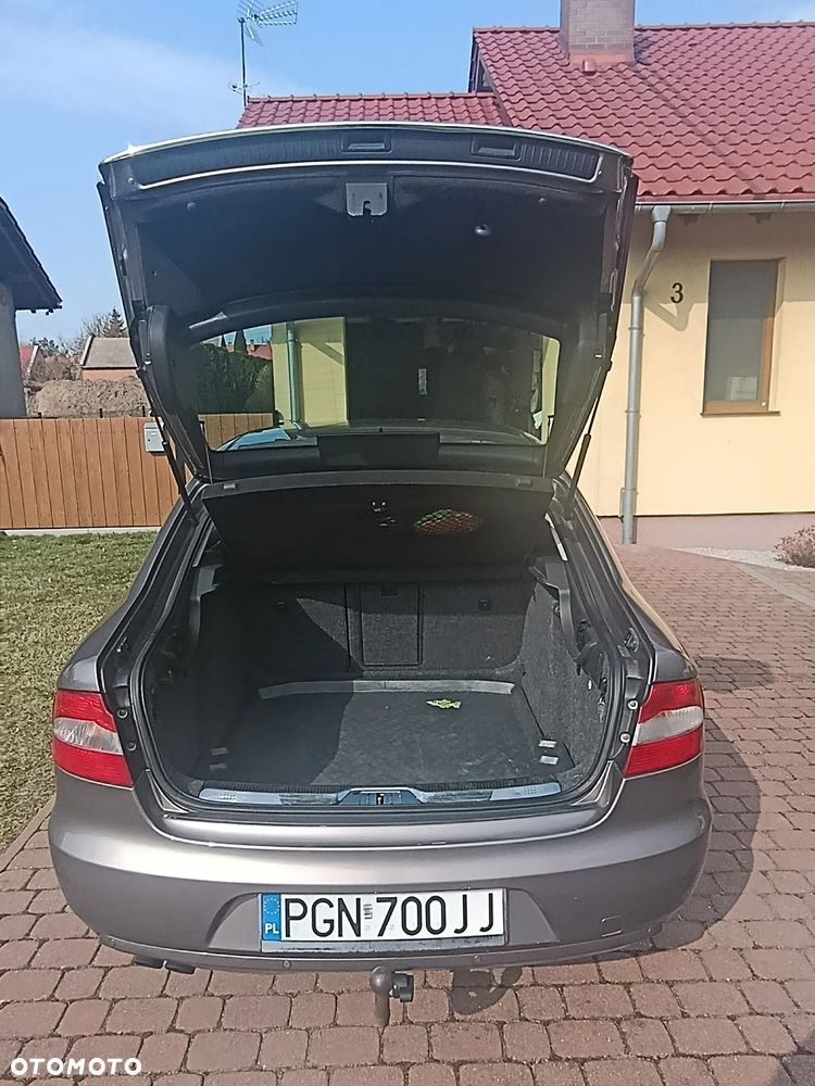 Skoda Superb 2.0 TDI DSG Ambition - 8