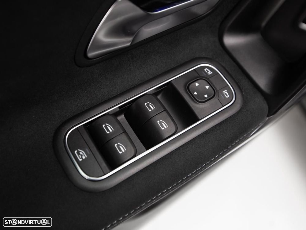 Mercedes-Benz A 250 e 8G-DCT Edition AMG Line - 14