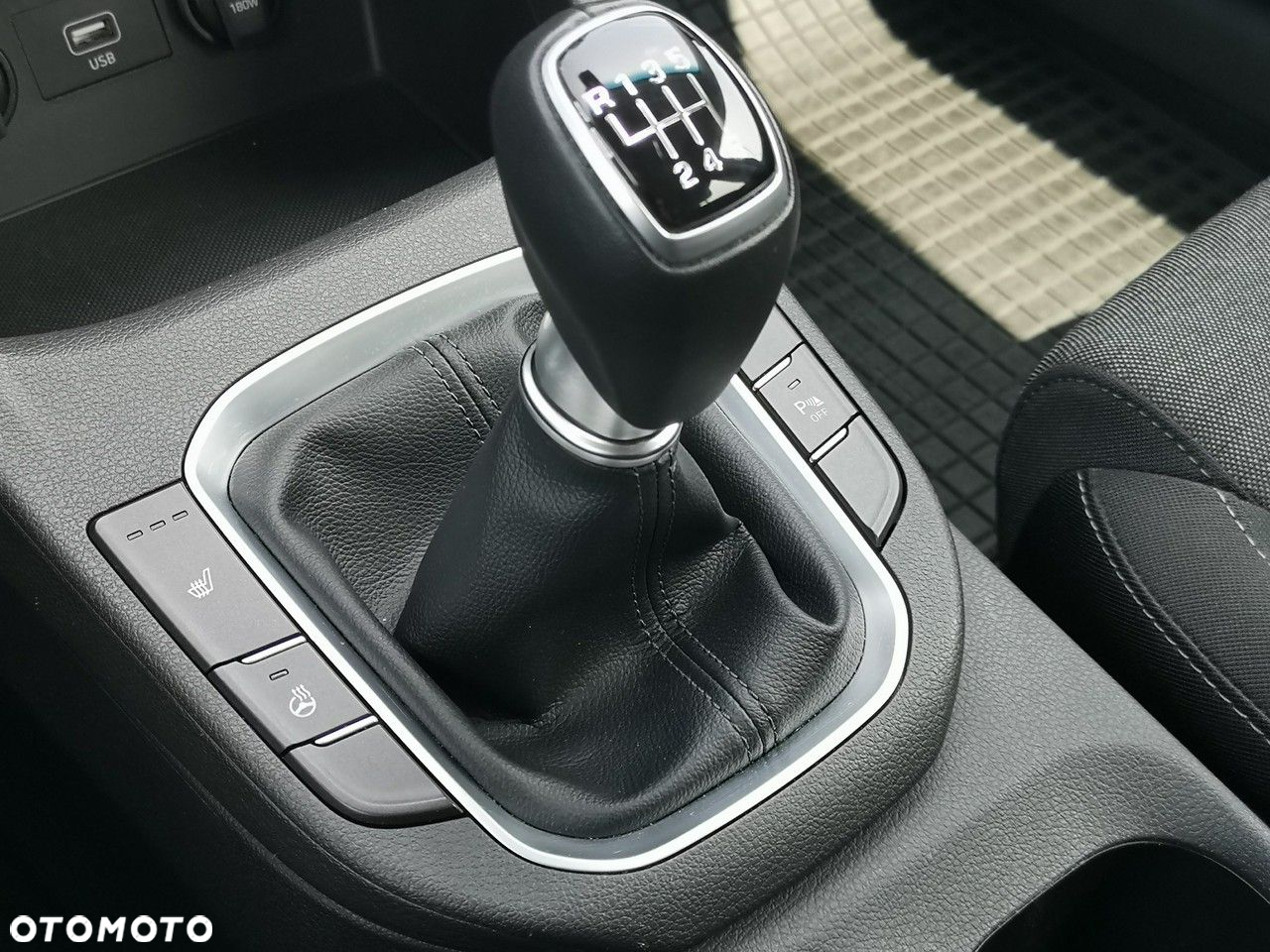 Hyundai i30 1.5 DPI Smart - 31