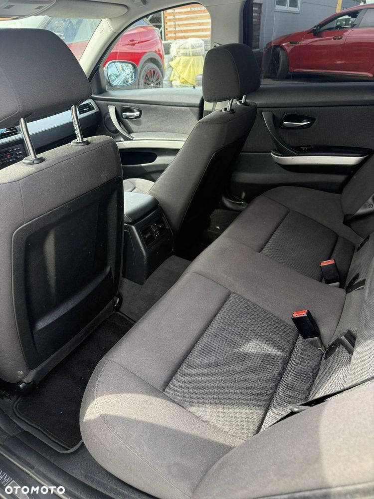 BMW Seria 3 318i Edition Exclusive - 7