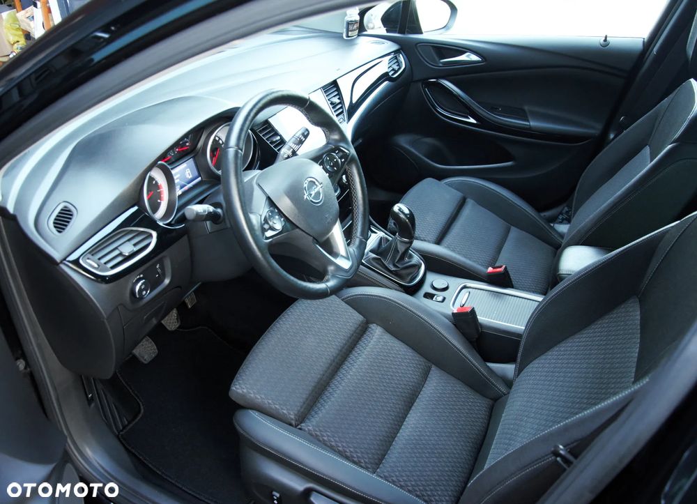 Opel Astra 1.4 Turbo Innovation - 2
