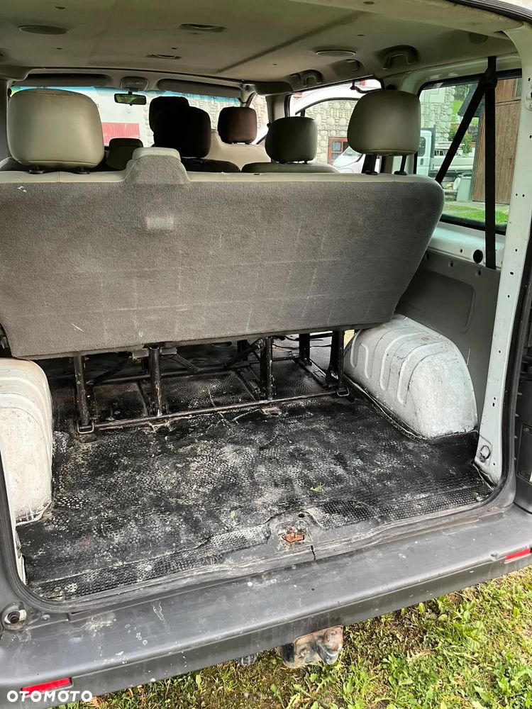 Renault Trafic - 12