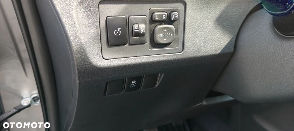 Toyota Corolla Verso - 9