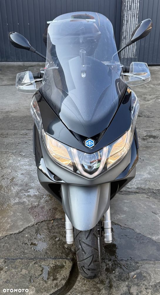 Piaggio X10 - 1