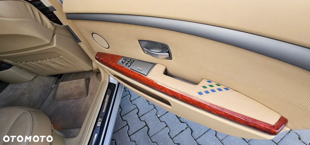 BMW-ALPINA B7 Langversion Switch-Tronic - 24