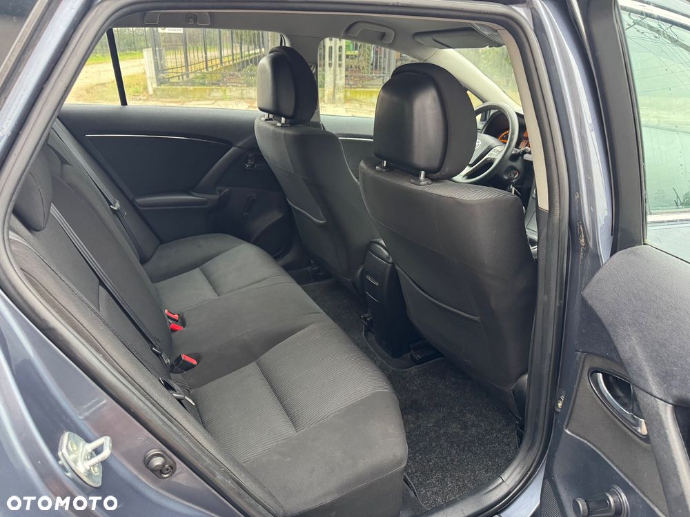 Toyota Avensis - 13