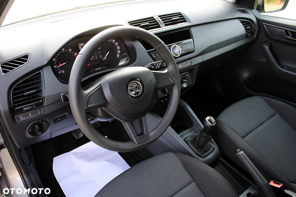 Skoda Fabia - 12