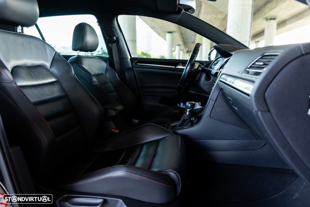 VW Golf GTI Performance BlueMotion DSG - 14