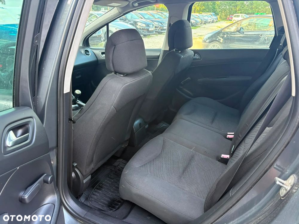 Peugeot 308 - 13