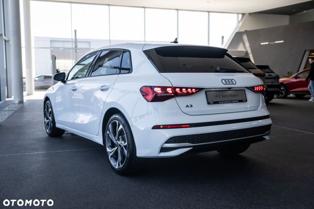 Audi A3 Sportback - 4
