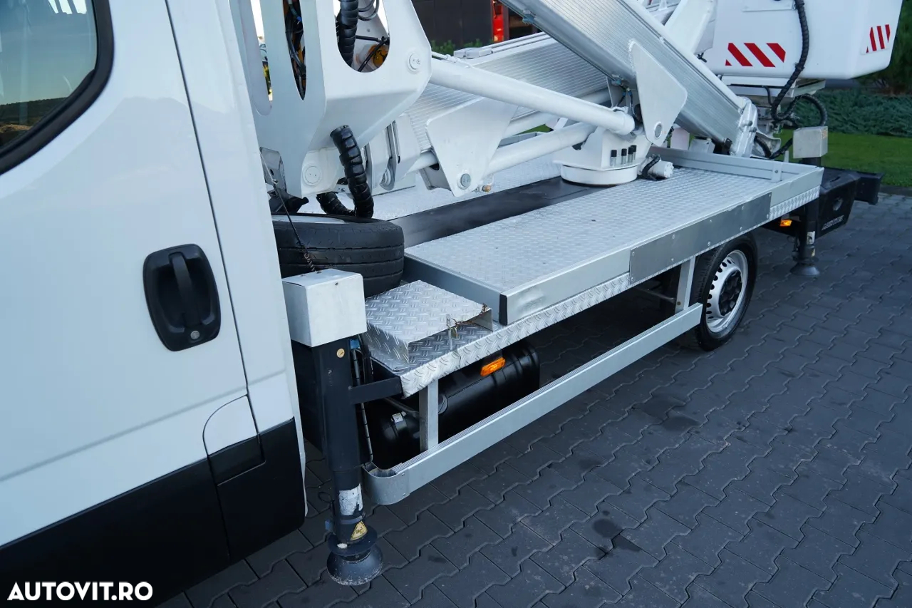 Iveco DAILY 35-120 / RIDICARE 20 METRI / 4 STABILIZATOARE / MANUALĂ / 2017 - 18