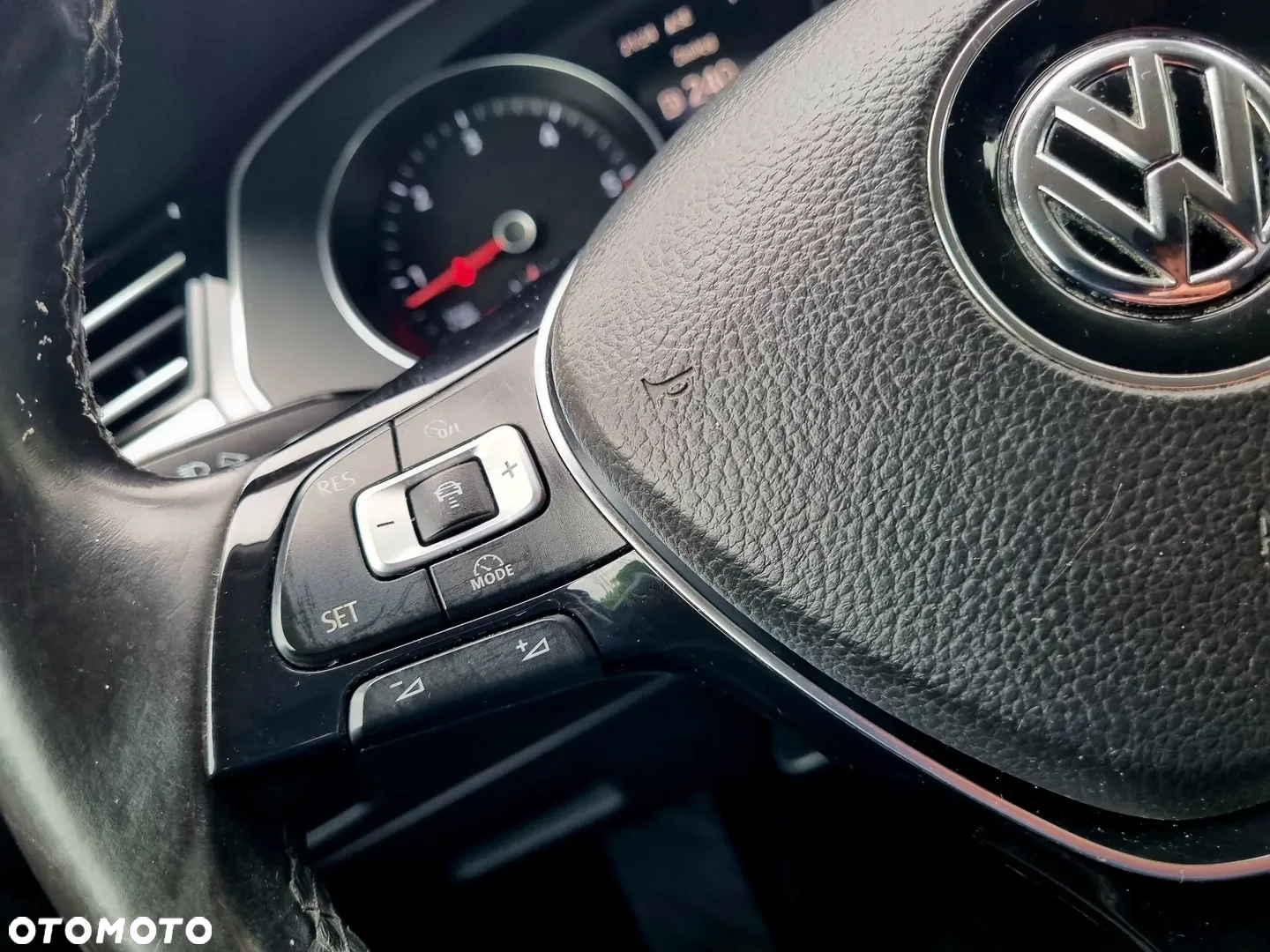 Volkswagen Passat 2.0 TDI BMT Comfortline DSG - 15