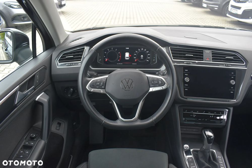 Volkswagen Tiguan 2.0 TSI 4Mot Elegance DSG - 23