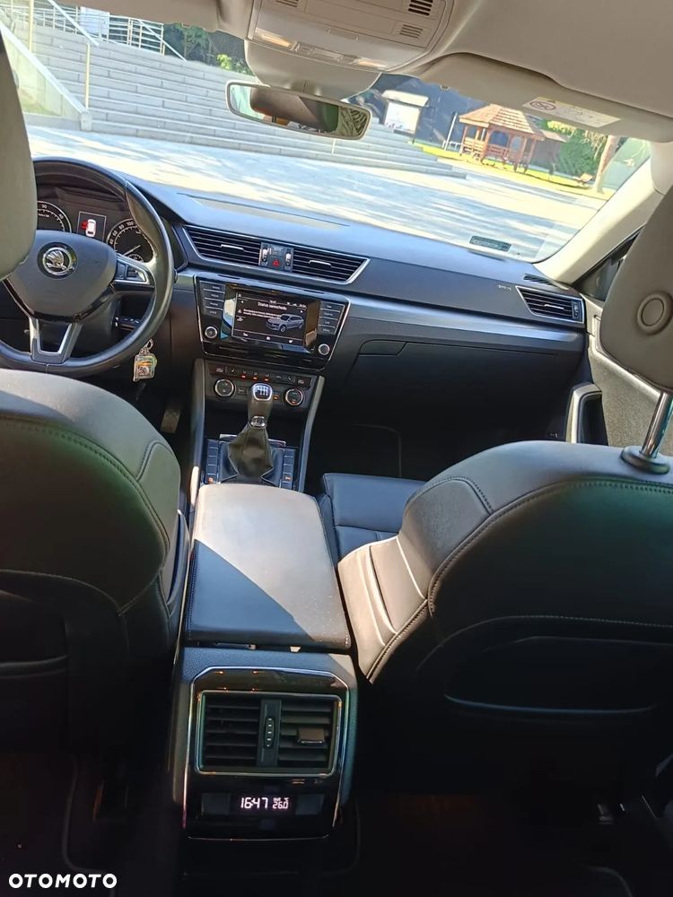 Skoda Superb 2.0 TDI Ambition - 11