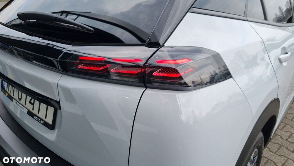 Peugeot 2008 1.2 PureTech Allure S&S EAT8 - 28