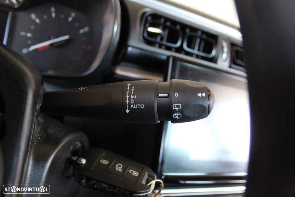 Citroën C3 1.2 PureTech Plus - 24