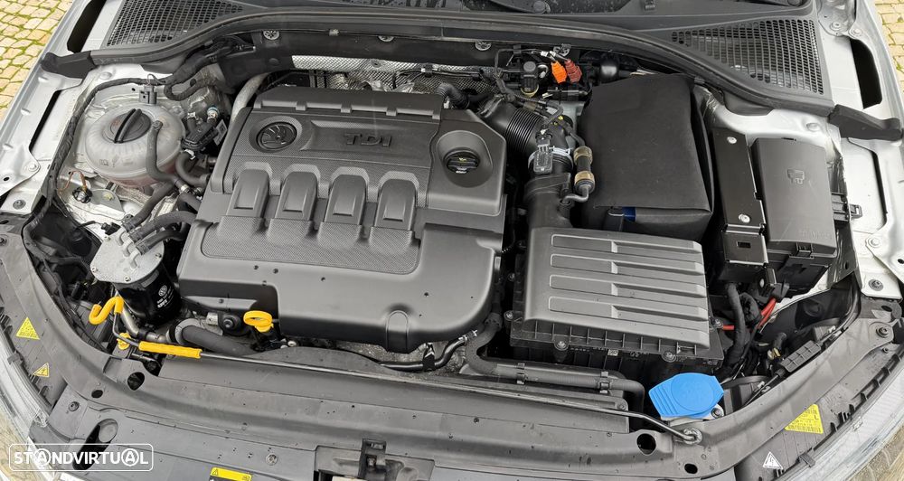 Skoda Octavia Break 1.6 TDi Sportline - 11