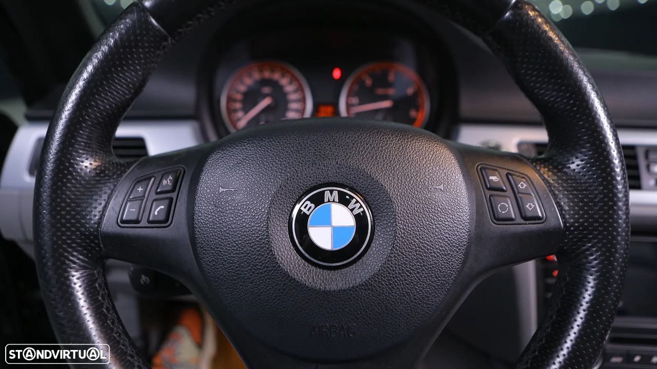 BMW 330 d Auto - 9