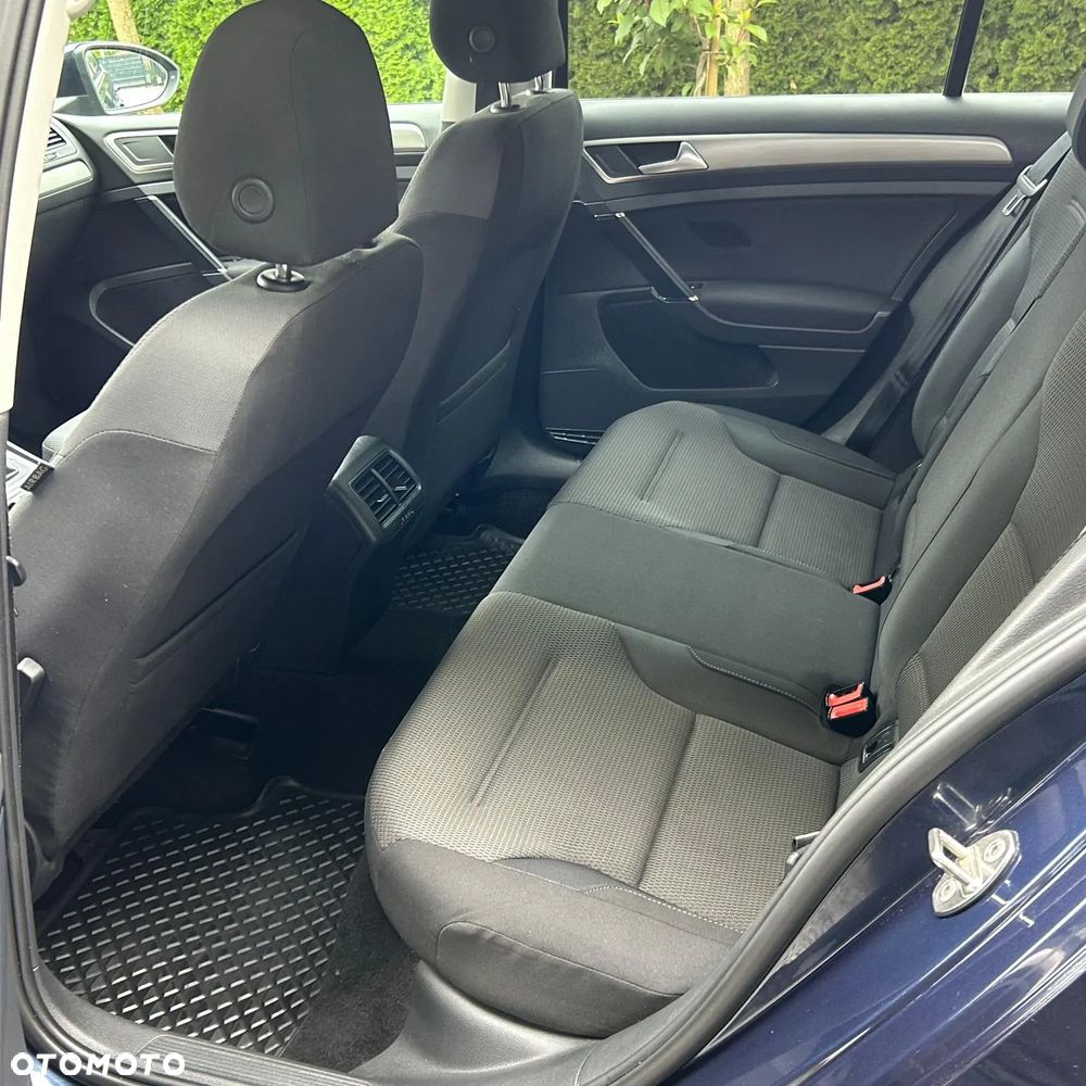 Volkswagen Golf 1.6 TDI BMT Comfortline - 19