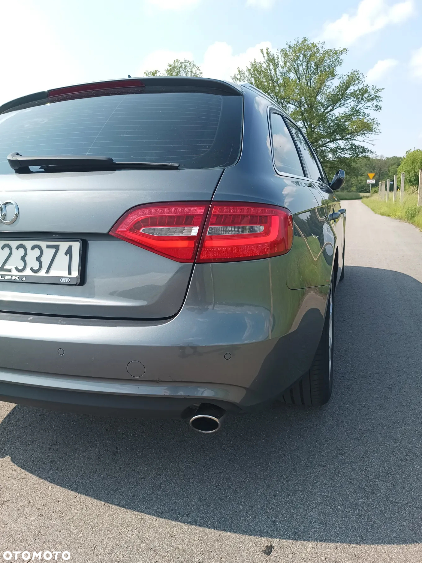 Audi A4 Avant 2.0 TDI DPF Ambiente - 11