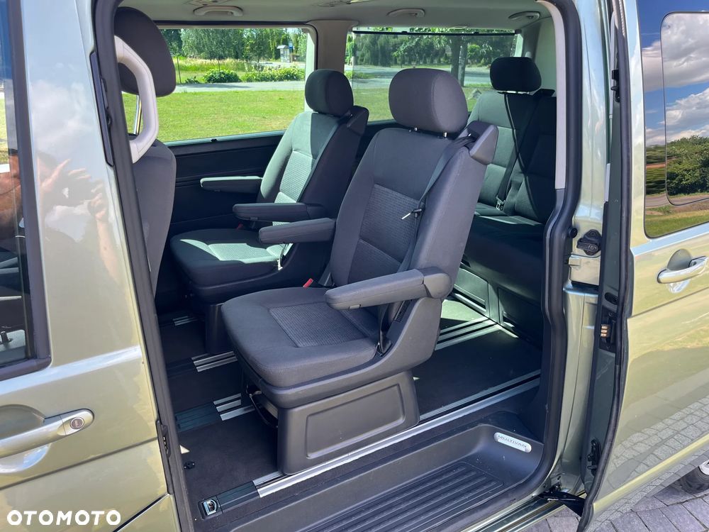 Volkswagen Multivan - 15