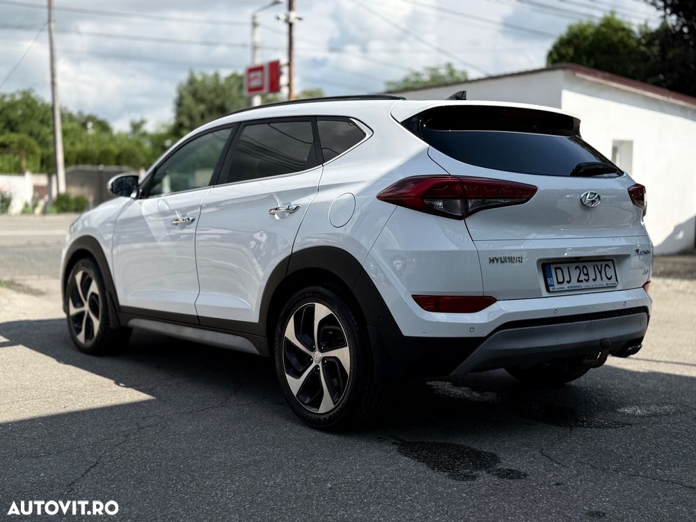 Hyundai Tucson 2.0 CRDI 4WD 6AT Luxury Pack+ - 8