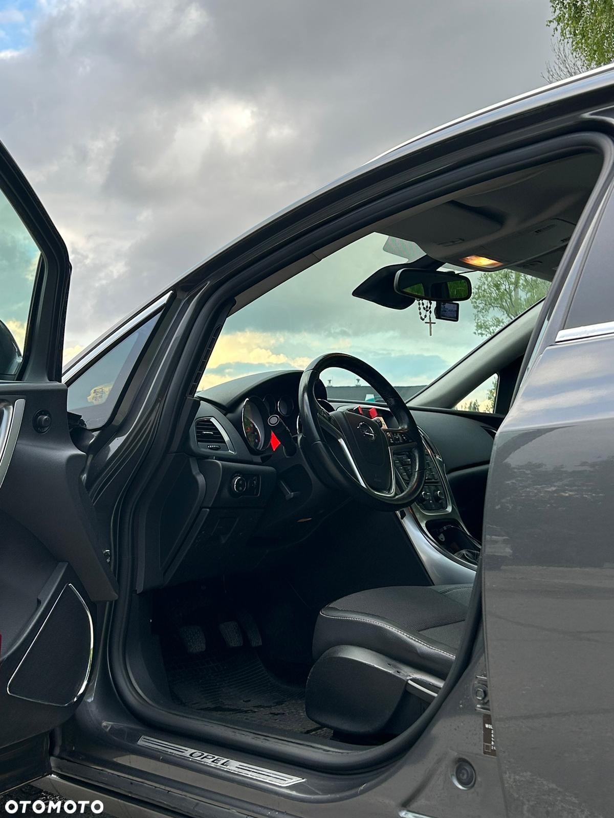 Opel Astra IV 1.4 T Cosmo S&S - 13