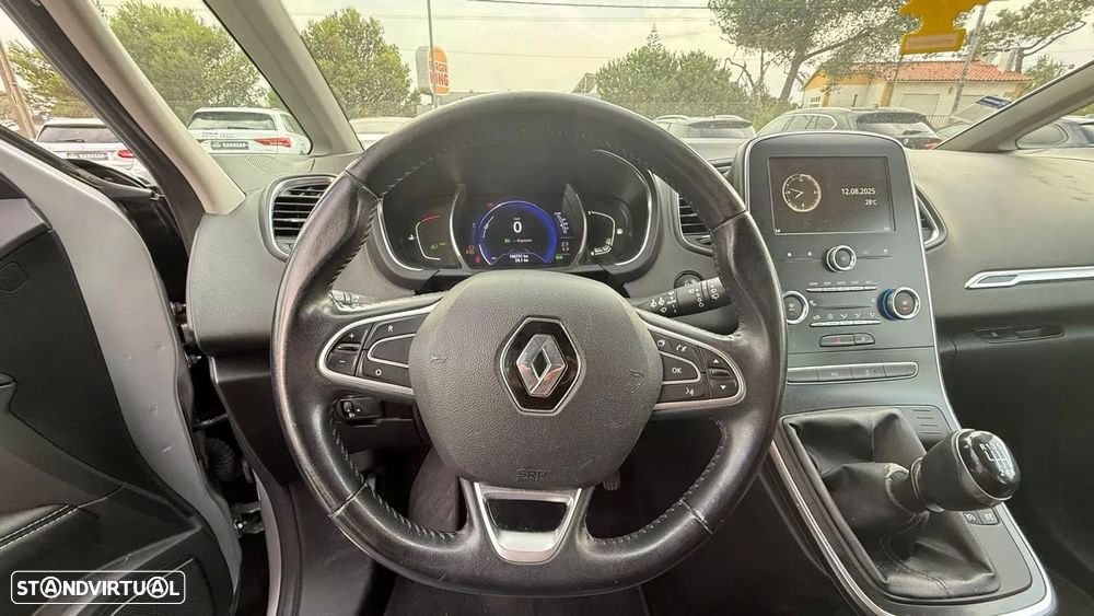 Renault Grand Scénic BLUE dCi 120 BLACK EDITION - 19