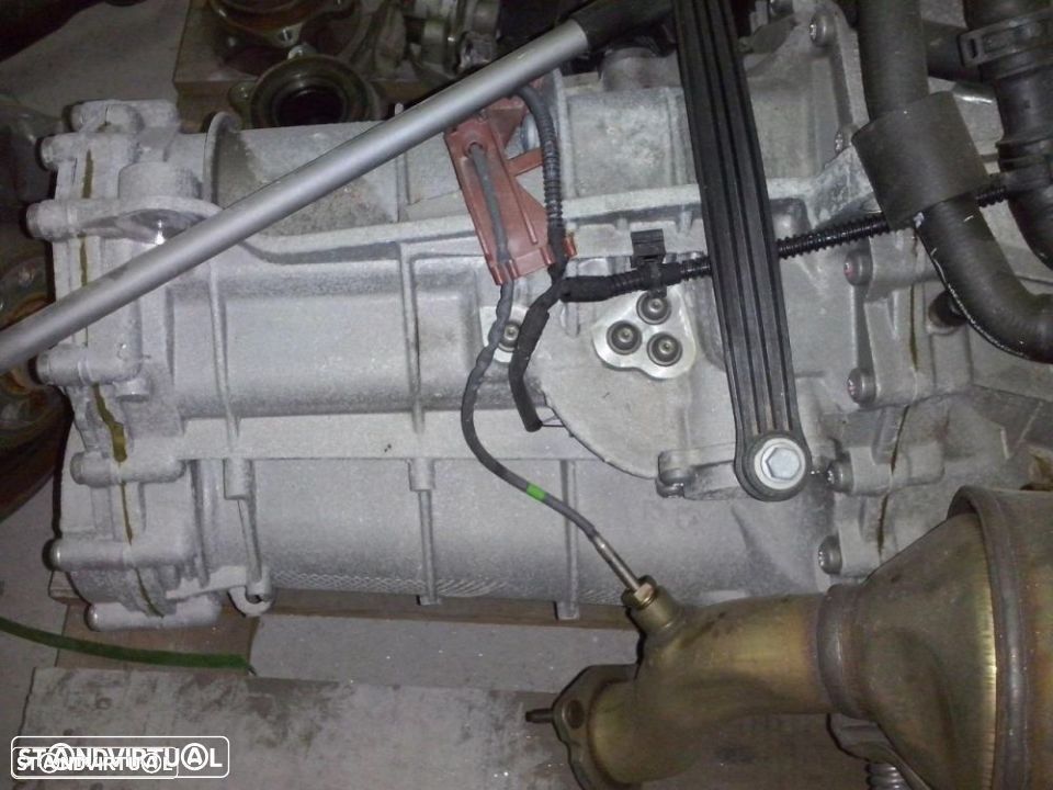 caixa de velocidades Audi A4 8E 2.0tdi Avant 140cv ano 2012 - 1