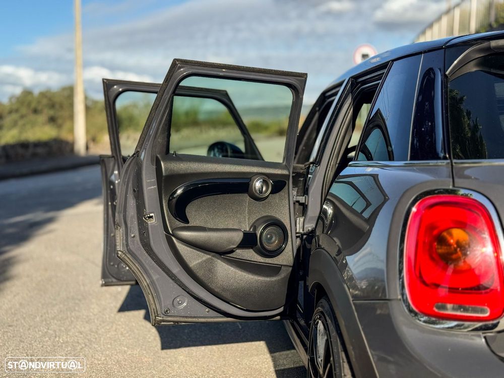 MINI 5 Portas Cooper SD - 32