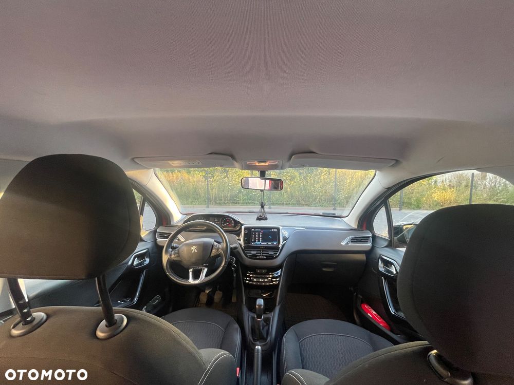 Peugeot 208 1.2 PureTech Active - 12