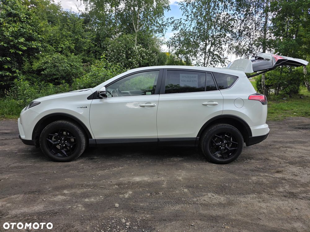Toyota RAV4 Hybrid Premium 4x2 - 13