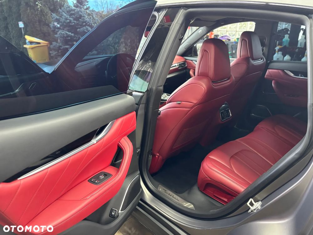 Maserati Levante S Q4 GranSport - 24