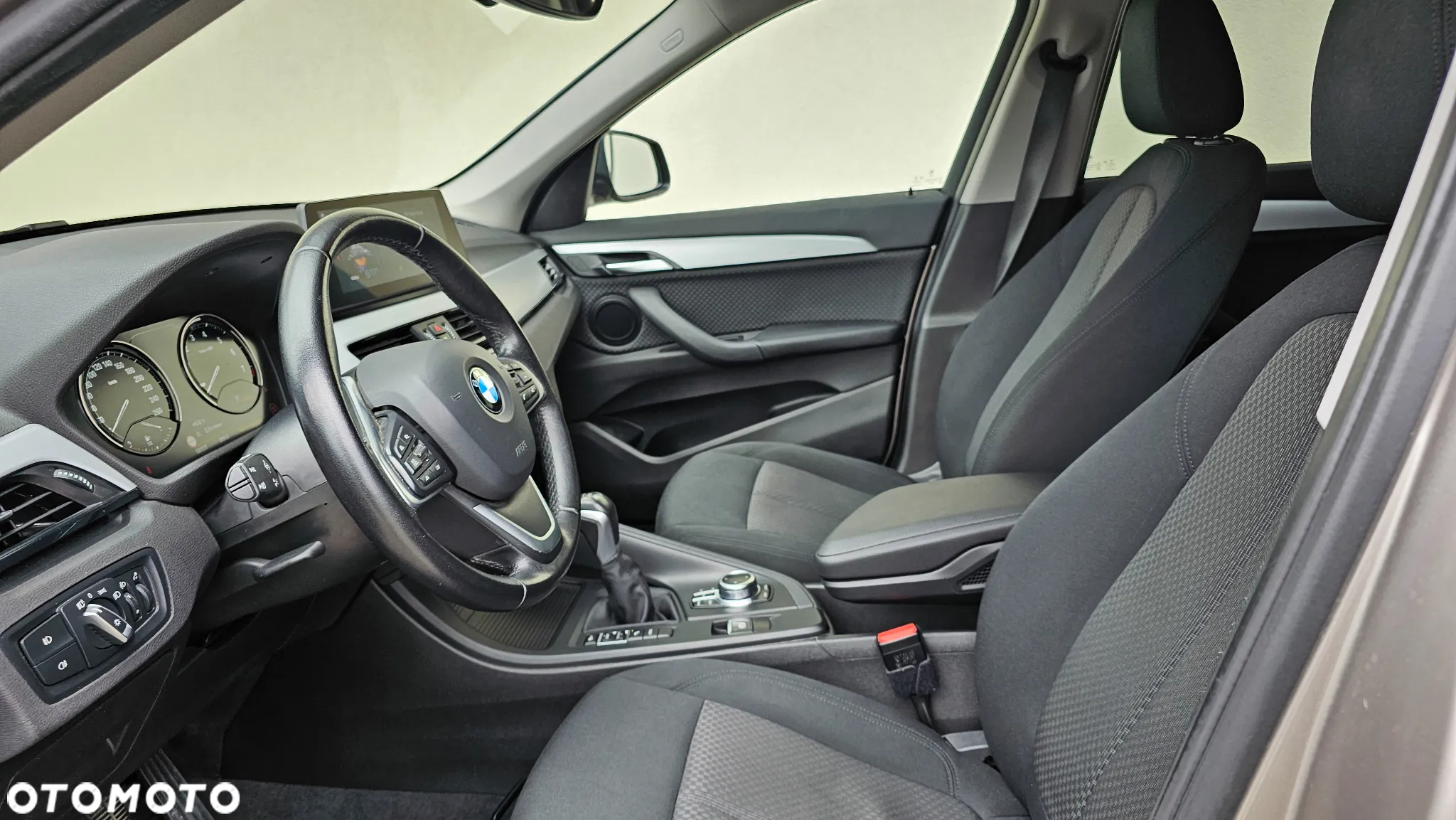 BMW X1 xDrive25e xLine - 11