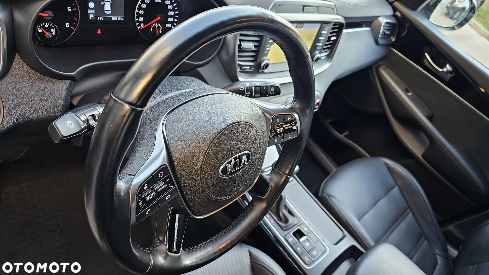 Kia Sorento - 8