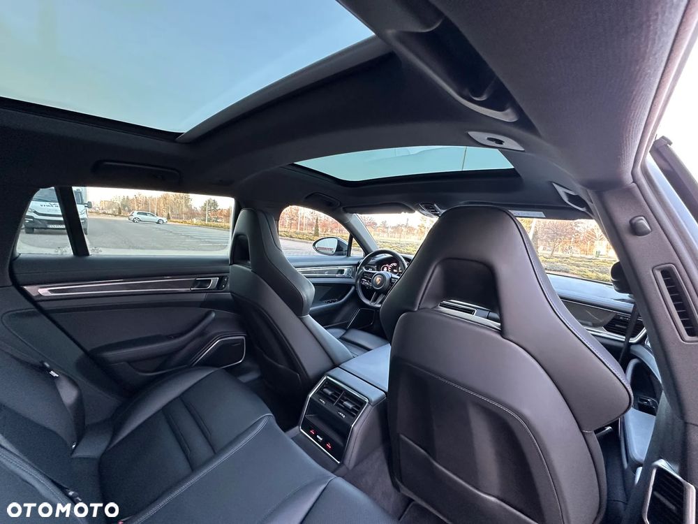 Porsche Panamera - 33