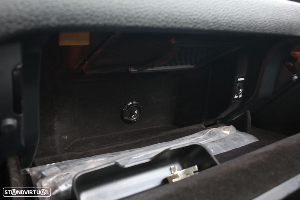 VW Touareg 3.0 TDI V6 - 60