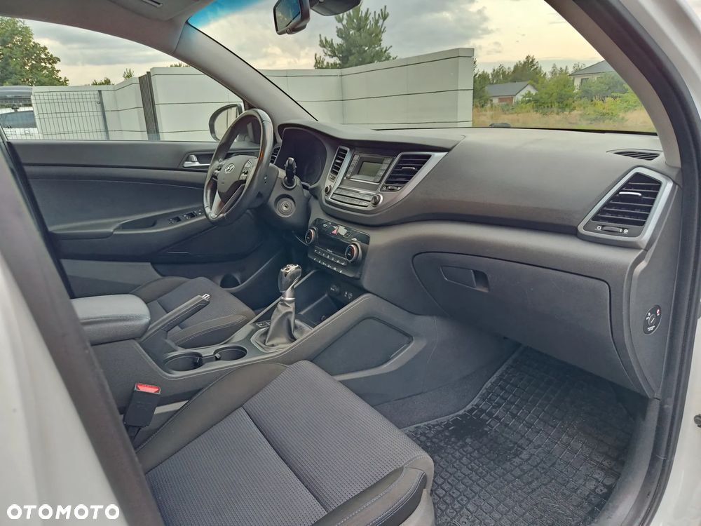 Hyundai Tucson 1.7 CRDI BlueDrive Comfort 2WD - 32