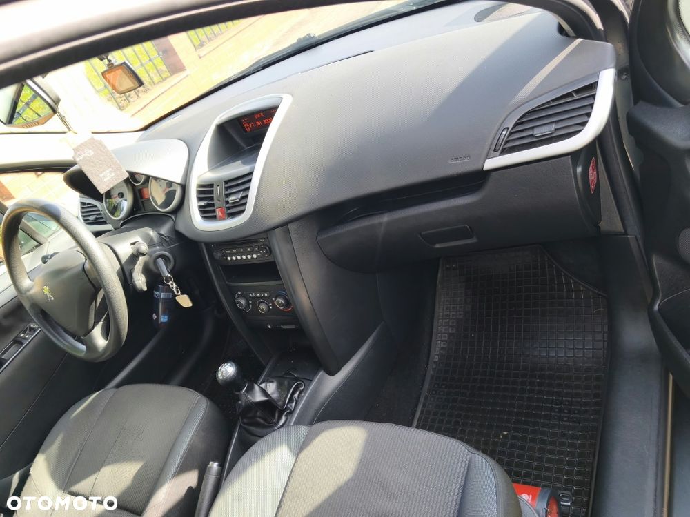 Peugeot 207 - 5