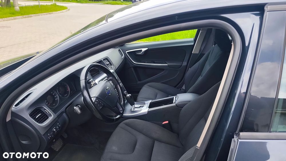 Volvo S60 D3 Geartronic Summum - 16