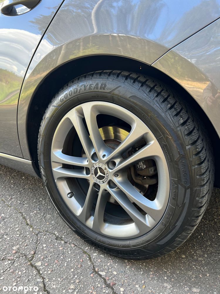 Mercedes-Benz CLA 180 d 7G-DCT - 12