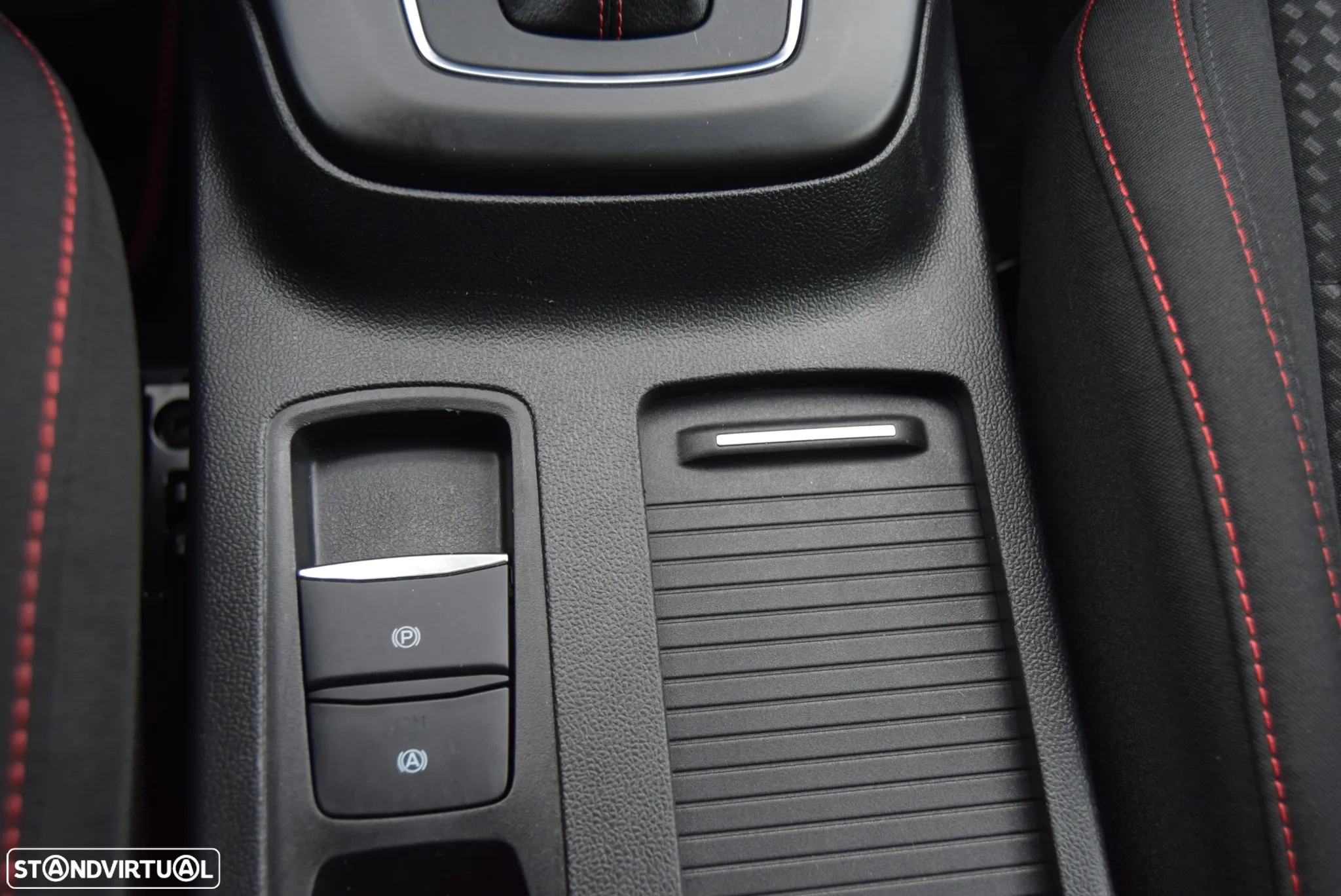 Ford Focus 1.0 EcoBoost MHEV ST-Line X Aut. - 25