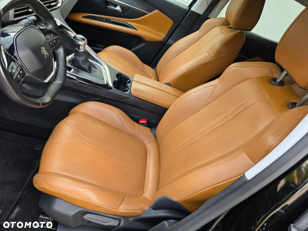 Peugeot 3008 - 18