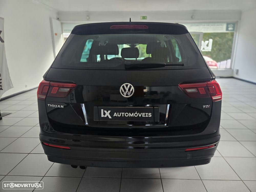 VW Tiguan 1.6 TDI Confortline - 9